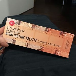 SOLD- Smashbox Photo Strip Highlight Palette ✨